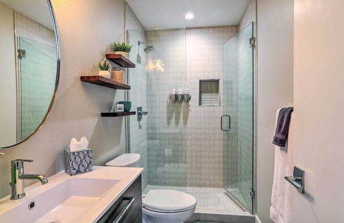 Sunnyside Apartment | Denver Studio w/ Hot Tub ~ 2 Mi to Downtown!