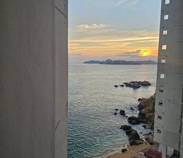 Costera Acapulco Apartment | Departamento vista al mar y acceso a playa en bahía de Acapulco - Torres Gemelas