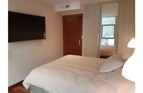 Macrodistrito Sur Apartment | Dept. New in Calacoto, with the option of daily cleaning