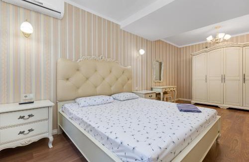 Odessa City Center Apartment | Deribasivska 10 Luxury Apartment