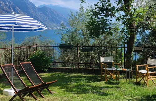 Zorzino House | Descent to Lake - Zorzino