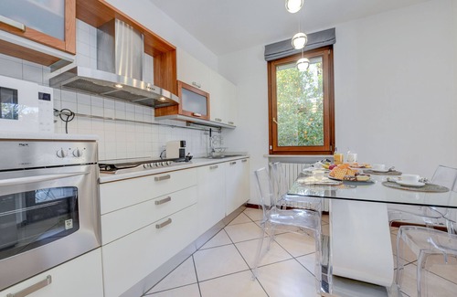 Desenzano del Garda Villa | DesenzanoLoft Villa Luxury Jacuzzi & Garden