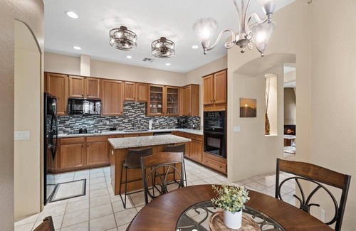 Gold Canyon Condo | Desert Dawn Villa 2/2 Golf/Hiking/Mt Views