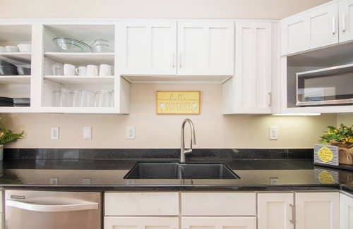 Shalimar House | Desert Oasis on Shalimar Golf Course, Pet Friendly