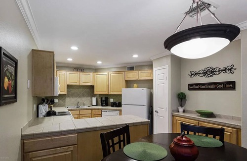 Tucson Condo | DESERT PARADISE! CANYON VIEW AT VENTANA GROUND FLOOR UNIT