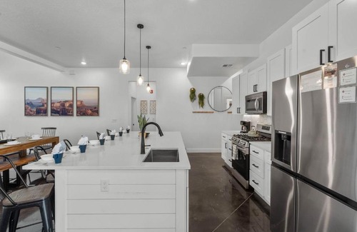 Hurricane House | Desert Pearl at Elim Valley Resort 4299 Private Pool, Hot Tub, Spacious Living room, and More
