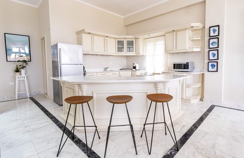 Village Road Hotel | Desert Rose Resort