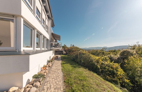 Waldshut-Tiengen Apartment | Design Apartment Vitibuck mit Einladender Terrasse