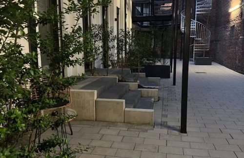 Friedrichstadt Apartment | Design Apartment | Urban | Art | High-Speed WiFi