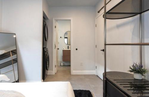 Buena Vista House | Design District Modern 4 BR Cloud Couch