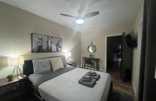 Coral Terrace Apartment | Designed Private Suites in Miami