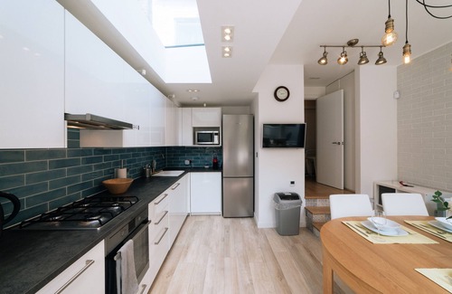 Peninsula House | Designer 3 bedroom 3 bathroom home in Royal Greenwich, close to The O2