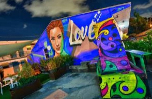 Wynwood Art District Condo | ✨Designer Chic One Bedroom w/Full Kitchen Free Parking