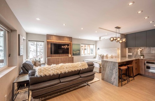 Snowmass Village Apartment | Designer Condo -pool Hot-tub -center of Town