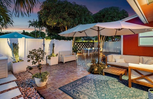 Delray Beach Cottage | Designer's Beach Cottage with an Instagram Adorable Private Porch!
