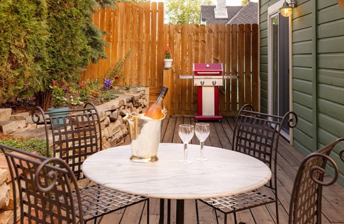 Downtown Park City House | Designer's Home WALK TO MAIN ST. and SKI RUN, HotTub, Fireplace, A/C, Large Deck
