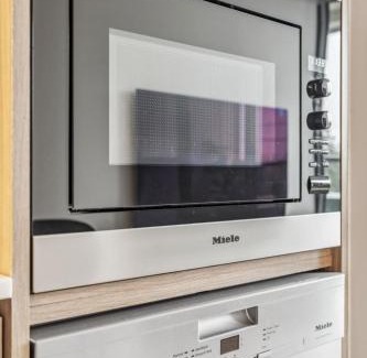 Mount Pleasant West Apartment | Designer Yonge & Eglinton Gem, Parking, 65 TV