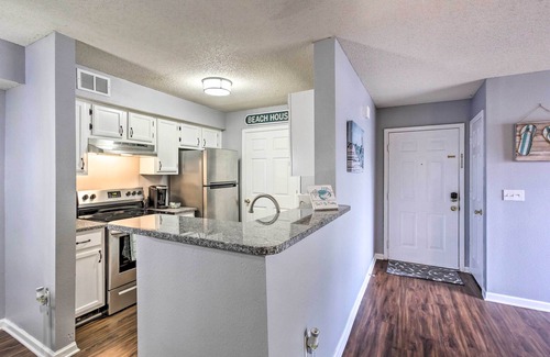 Indian Bayou Condo | Destin Condo w/ Pool Access < 1 Mi to the Beach!