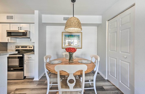 Indian Bayou Condo | Destin Condo w/Pool Access - Walk to Beach!