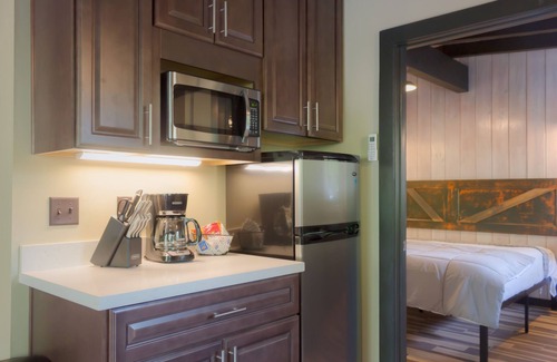 Sedona Apartment | Destination Oak Creek 4 1 Bedroom Apts by RedAwning