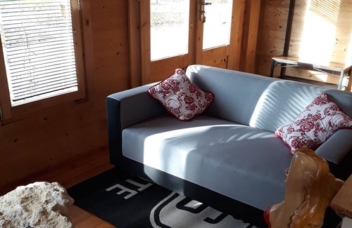 Montignac Ski Chalet | Detached chalet/gîte, 1 bedroom, swimming pool, near Lascaux IV