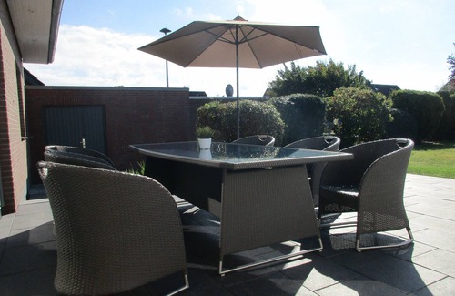 Landkirchen House | Detached holiday home, bright and friendly, large garden in the heart of the island