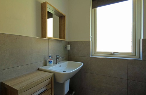 Coylumbridge House | Detached holiday home with hot tub and sauna on Aviemore Ski road