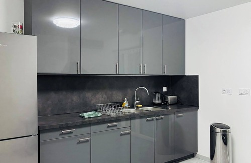 Lieusaint House | DETACHED HOUSE FOR 16 PEOPLE