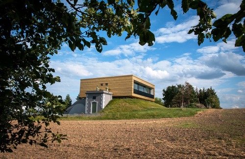 Gompitz House | Detached house with garden and party room in Dresden - for you alone