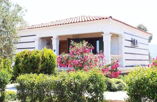 Selcuk Villa | Detached house with pool