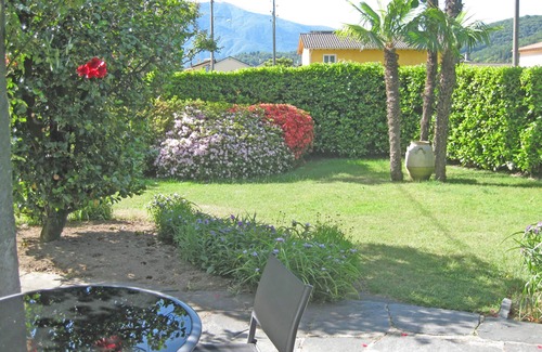 Arcegno House | Detached house with sunbathing lawn on the edge of the village and near the River Maggia