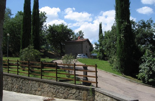 Castel del Piano House | Detached rustico on a beautiful country estate with pool and tennis court