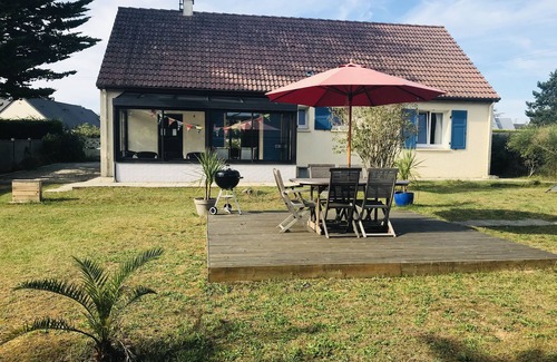 Barneville-Carteret House | Detached single storey house near the beach