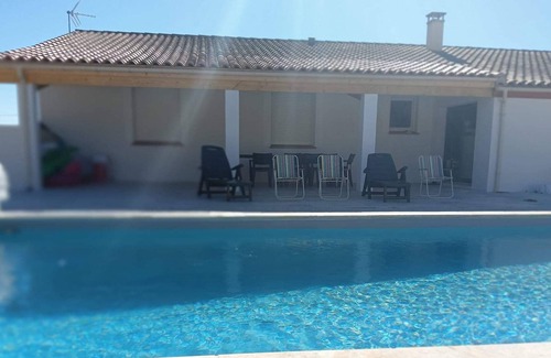 Puylaroque House | Detached single-storey villa with swimming pool in the countryside
