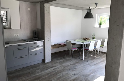 Edertal House | Detached vacation home on Lake Edersee Rehbach " Das Haus am See "