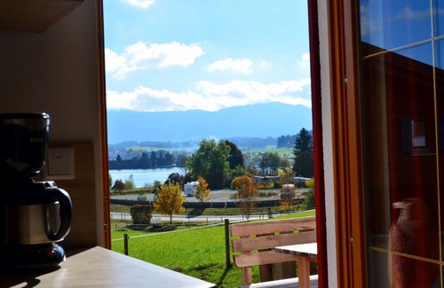 Lechbruck House | Detached vacation home with exceptional lake view, sauna and wood-burning stove