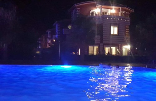 Kadriye Villa | detached villa with pool and garden