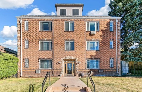 City Park Apartment | Detroit by Modern Midstay/On City Park! #T16