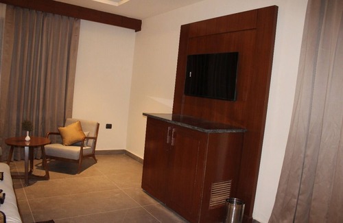 Ramnagar Hotel | Devsha Jungle Resort