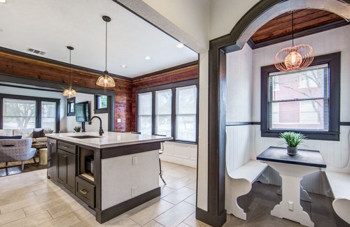 Tobin Hill House | Dewey Place * Walk to Pearl Brewery and Riverwalk * New Cowboy Pool!!