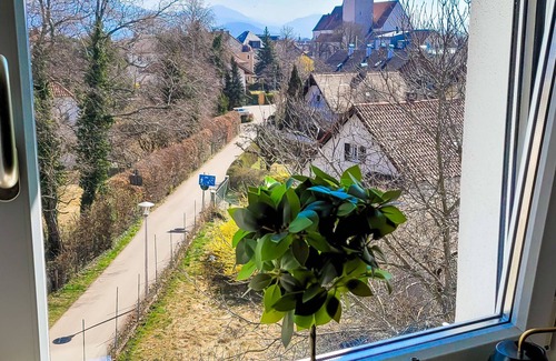 Freilassing Apartment | DG Rechts 40m 2-Zimmer Wohnung