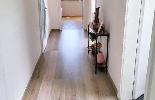 Freilassing Apartment | DG Rechts 40m 2-Zimmer Wohnung
