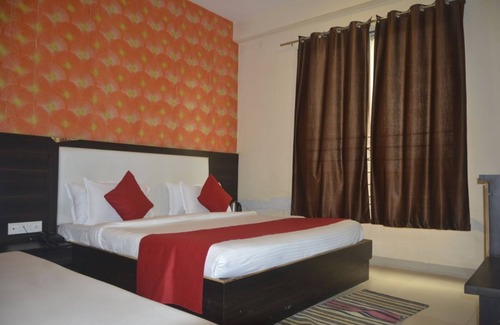 Dhar Hotel | Dhar-Mandav Road