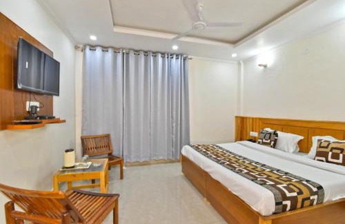 Dharamshala Hotel | Dharamshala Best hotel Pine view -Free Parking-cricket stadium 5 km-Mcleodganj 8 km- Bhagsunag 9