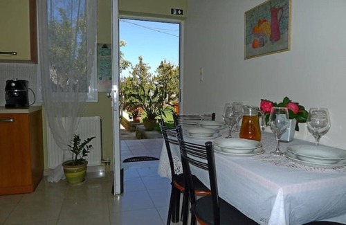 Kounoupidiana Apartment | Diamant's place with treehouse garden