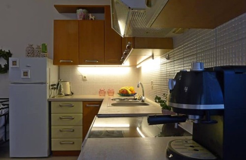 Kounoupidiana Apartment | Diamant's place with treehouse garden
