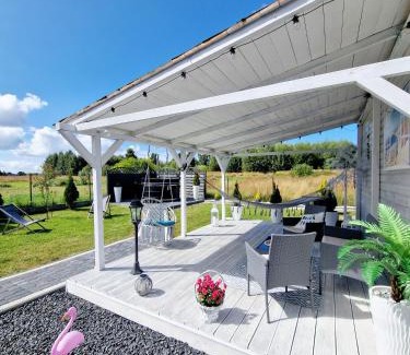 Mielno Apartment | Diamenty Bałtyku Domki Wakacyjne BALIA z Jacuzzi