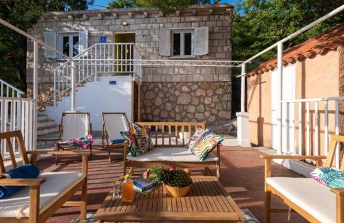 Lozica House | Diamond Sea - Vacation House with Private Parking and a Big Terrace over the Sea