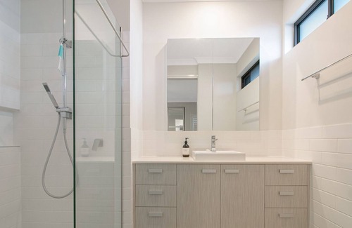 Casuarina Apartment | Dianella Dream - 4BR Pet-Friendly Home with Pool