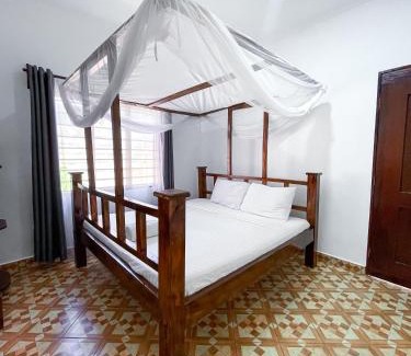 Diani Beach House | Diani Camp and Cottages